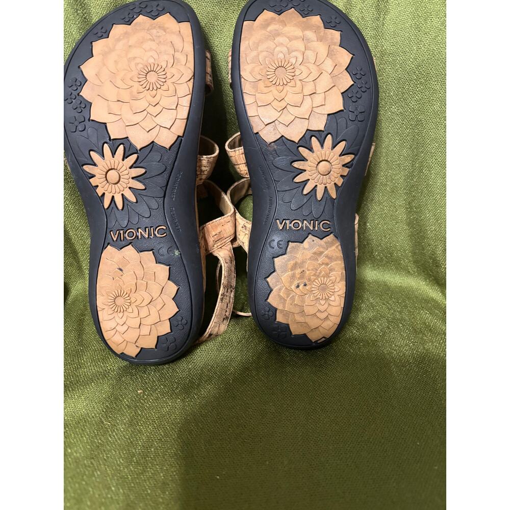 Vionic Amber Adjustable Sandles. Euc, Size 6 - image 2